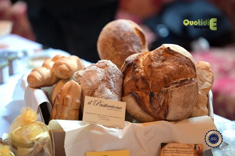 Pane di Simona Lauri e il Panificio il Pasticcione e il miele di Apicoltura Gervasini